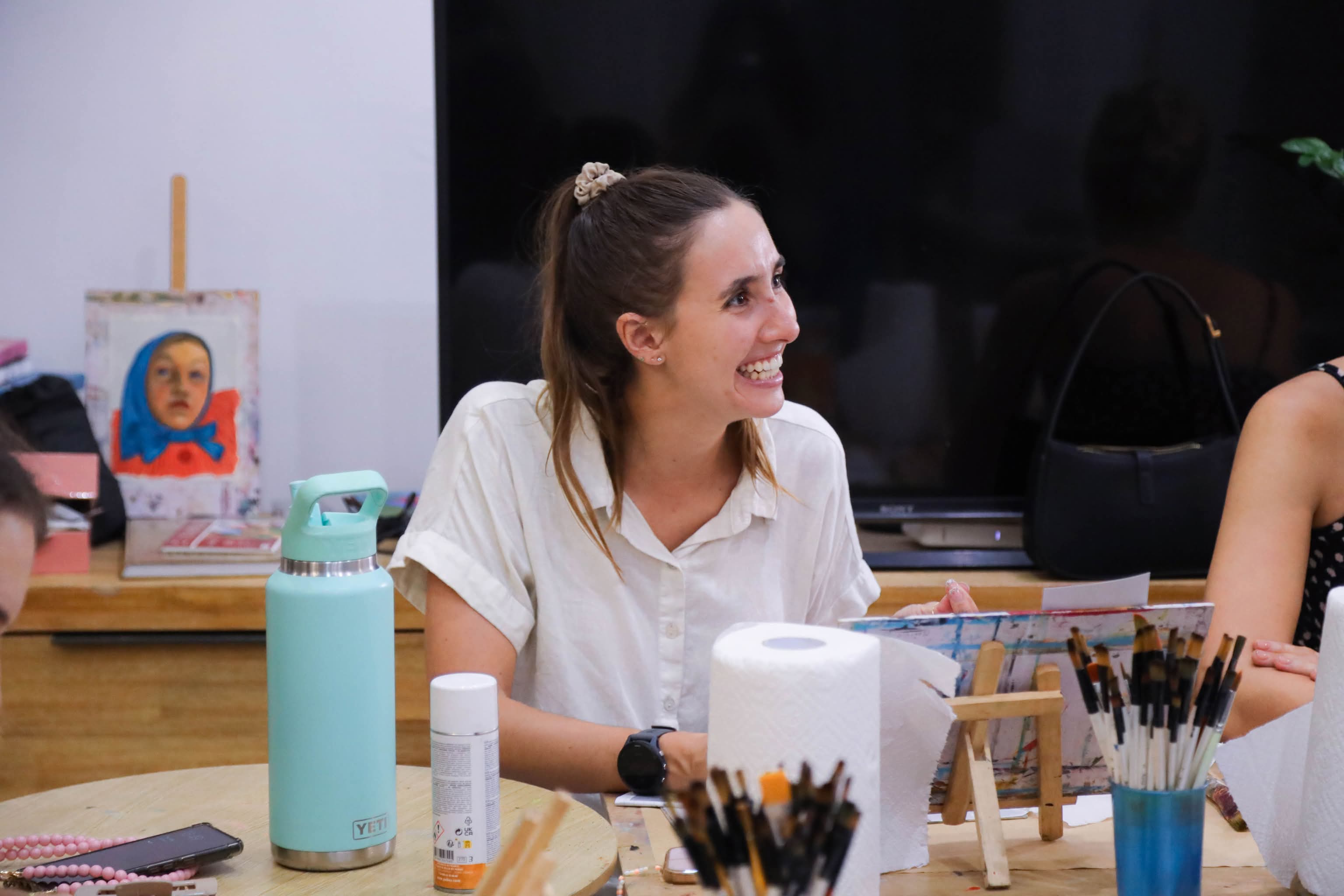 Oil Painting Workshop - Hồ Tây: Khi sắc màu hội họa kéo bạn bè quốc tế đến gần hơn với Hà Nội