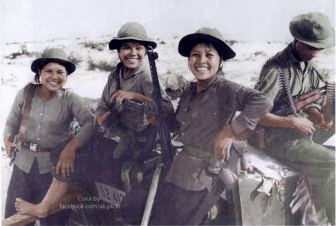 Cơn sốt bán vé ấn tượng của triển lãm ‘‘Film Gặp Thời’’